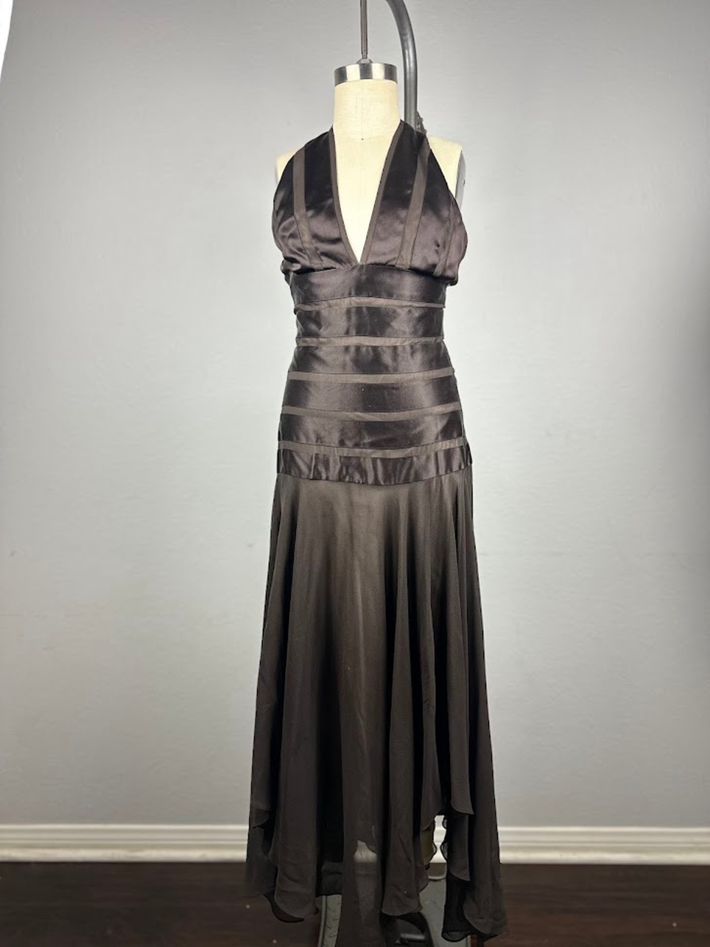 BCBGMAXAZRIA  Y2K Halter Maxi Dress Silk Chiffon Brown Size 4